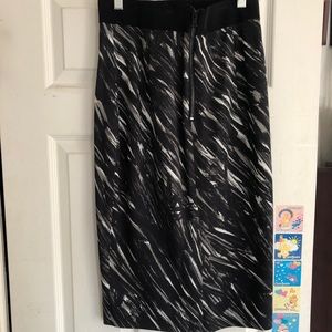 Milly midi skirt! No size labeled but fits like 4.